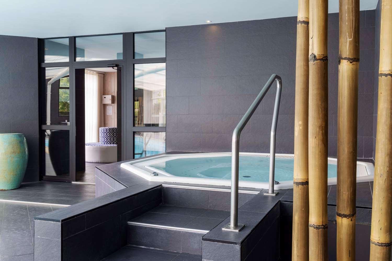 Best Western Plus Le Roi Arthur Hotel & Spa Ploermel Exterior photo